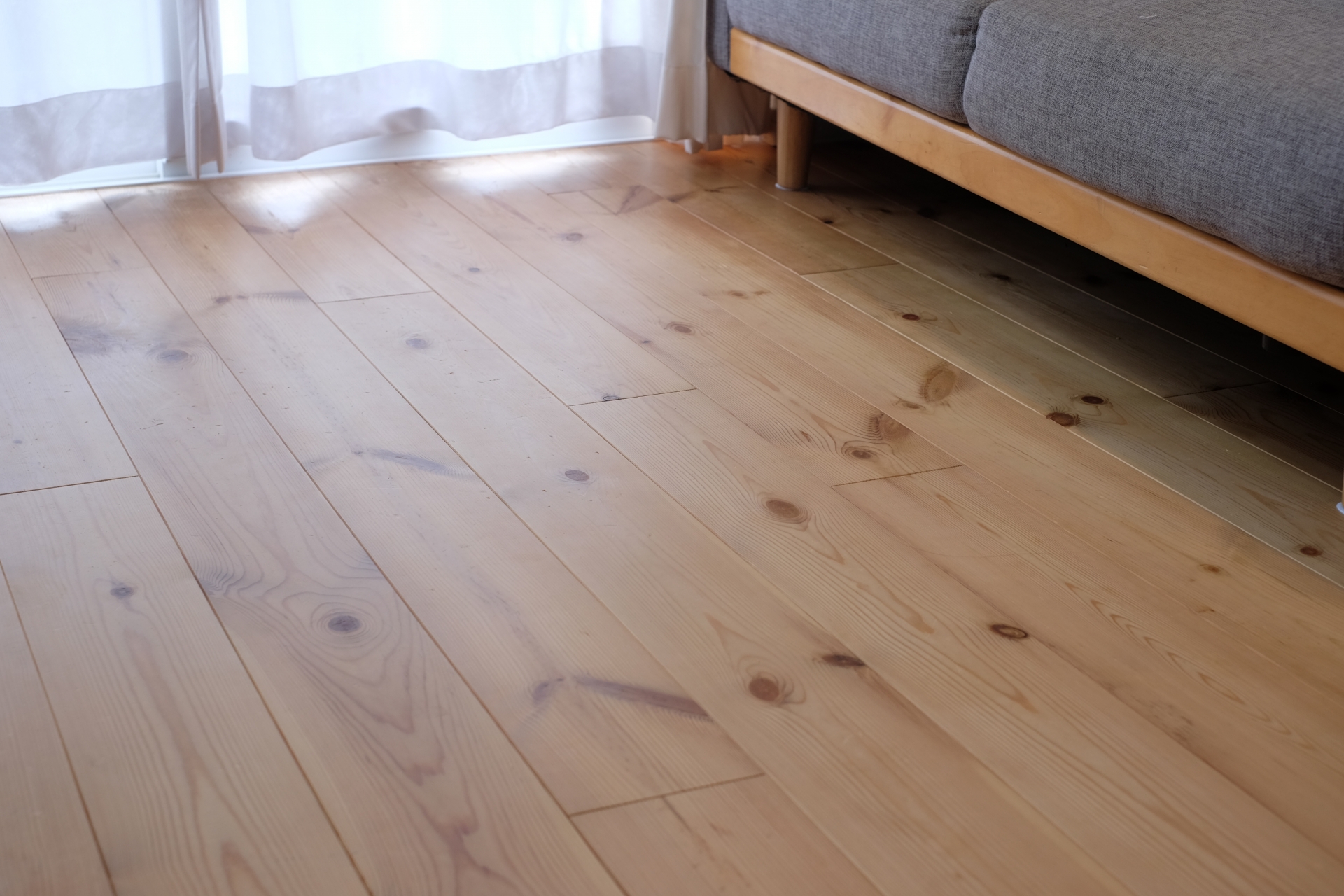 フローリング材の写真。記事テーマに合致